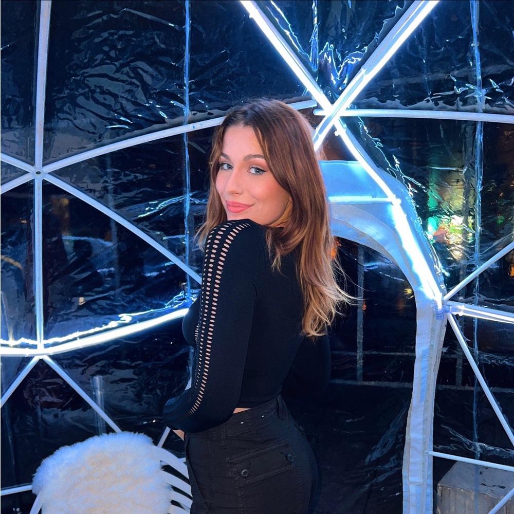 Meet your Posher, Angela